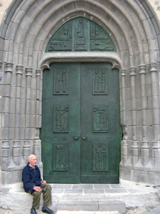 Di Teana devant la porte de Saint Flour